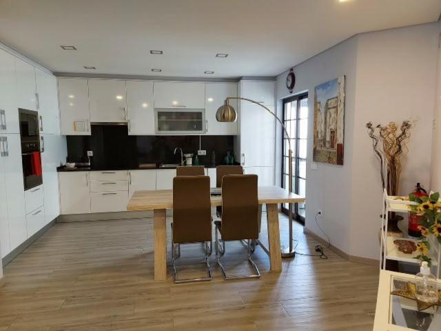 Girassol - Bright, Modern, Well Located Apartment Olhão Exterior photo